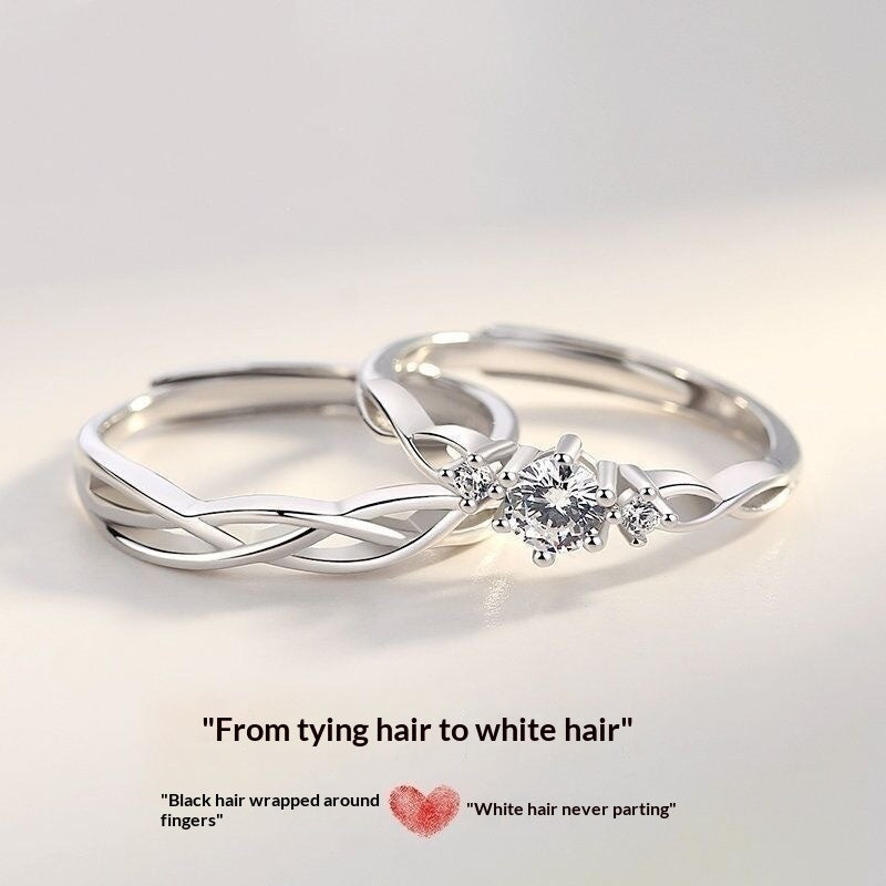 Schlichtes Partner-Ringdesign mit organischer Struktur