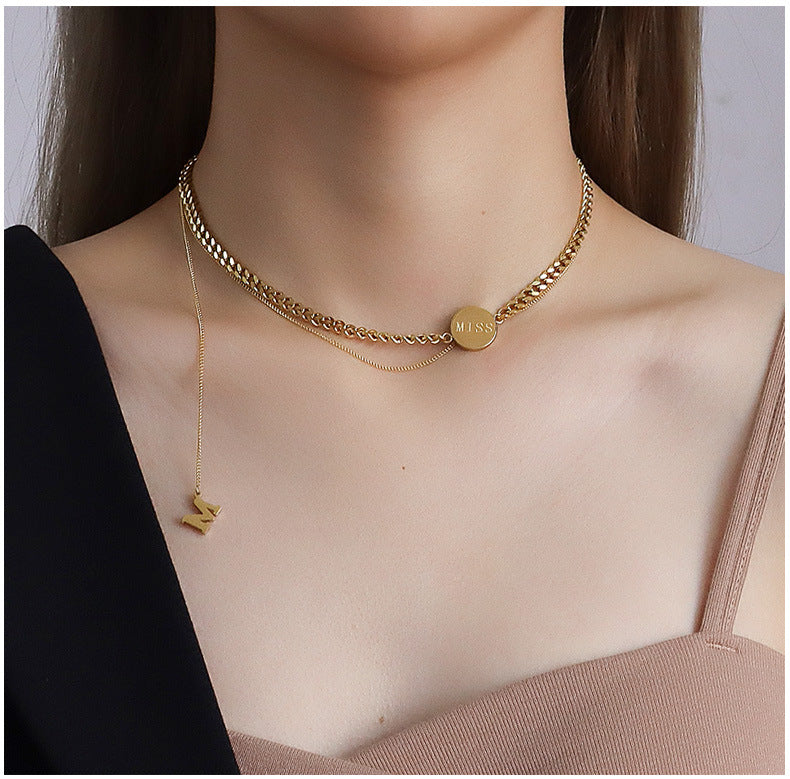 Damen Halskette mit Buchstaben-Anhänger „M“ Goldfarbene Collier Kette