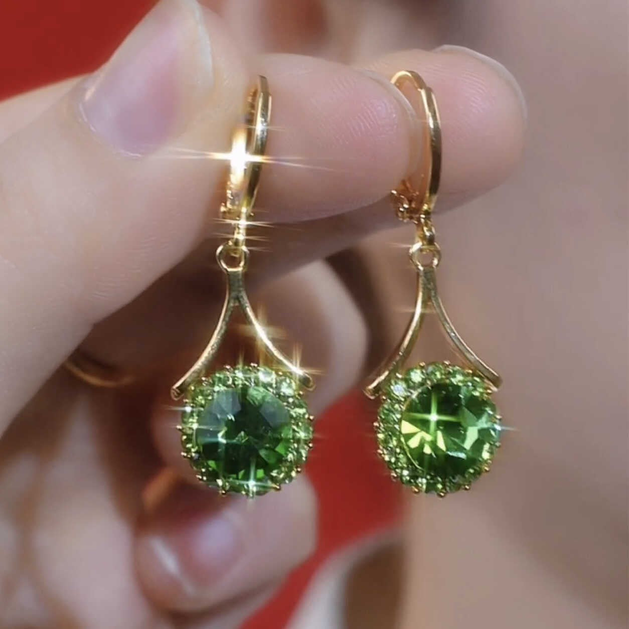 Elegante Kristallohrringe in Tropfenform für Damen