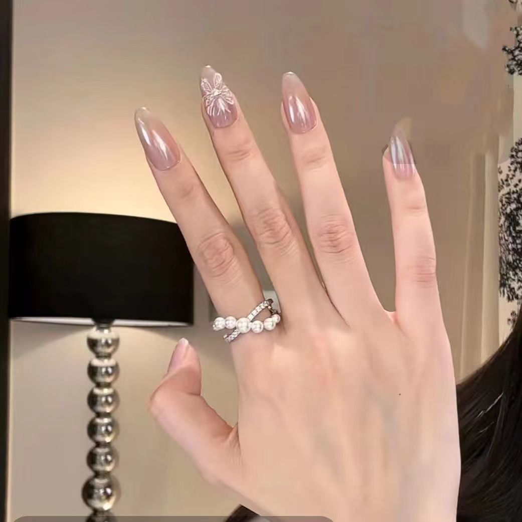 Französischer Perlenring mit gekreuztem Design