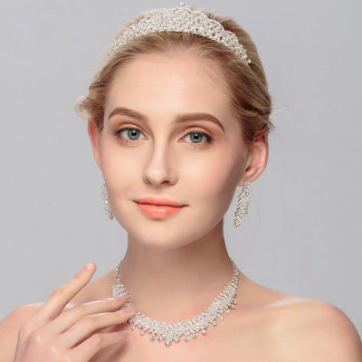 Elegantes Brautschmuck Ensemble mit Halskette, Ohrringen und Diadem