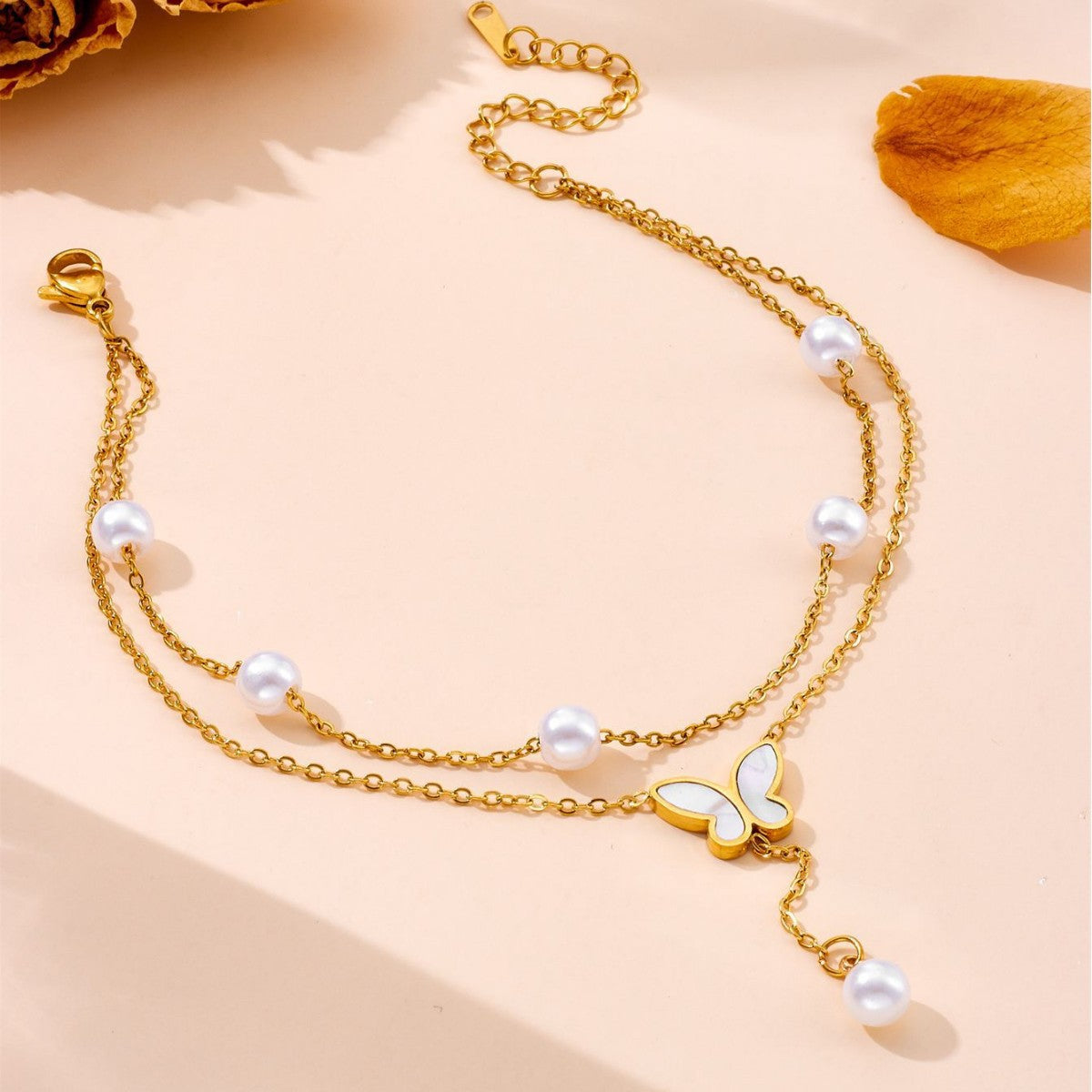 Doppellagiges Fußkettchen mit Schmetterling und Perlen-Optik