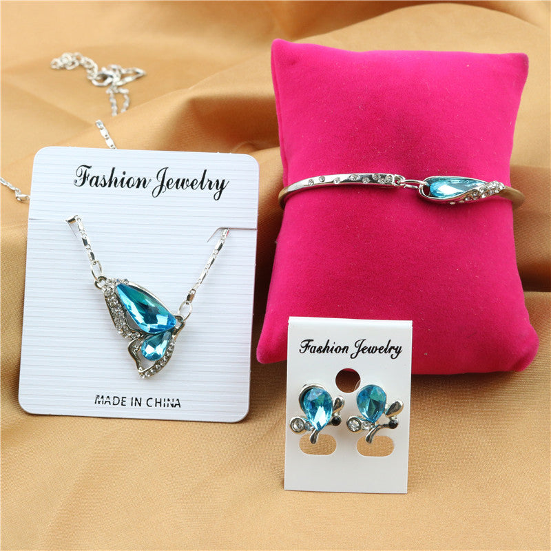 Dreiteiliges Layer Halsketten-Set mit Kristallanhängern