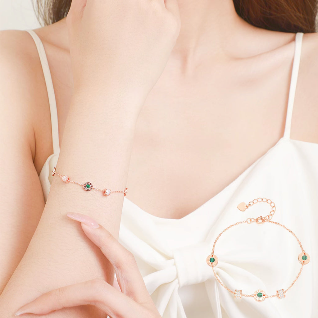 Armband mit römischen Ziffern und Herzdetail