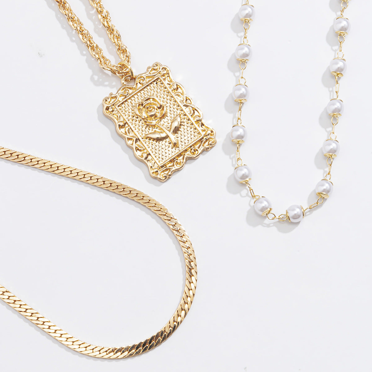 Elegantes Goldfarbenes Fußkettchen für Damen