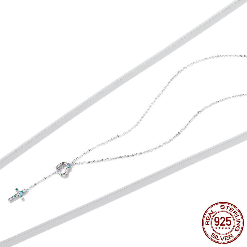 Herz Kreuz Halskette im minimalistischen Design