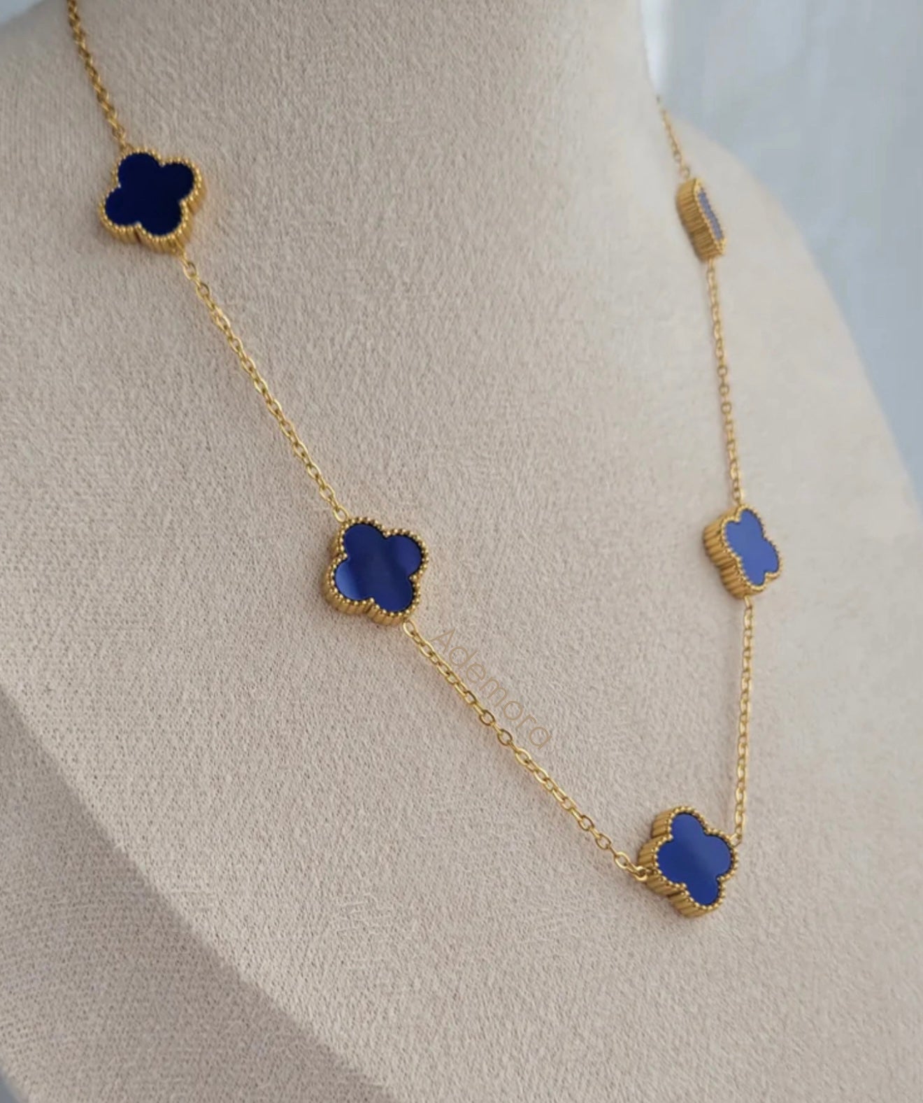 Clover Elegance Damen Halskette Vergoldeter Edelstahl