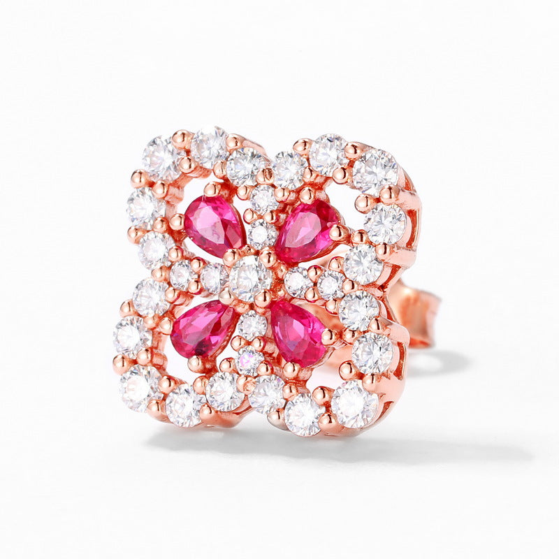 Blumen Ohrstecker für Damen mit roten Zirkonsteinen