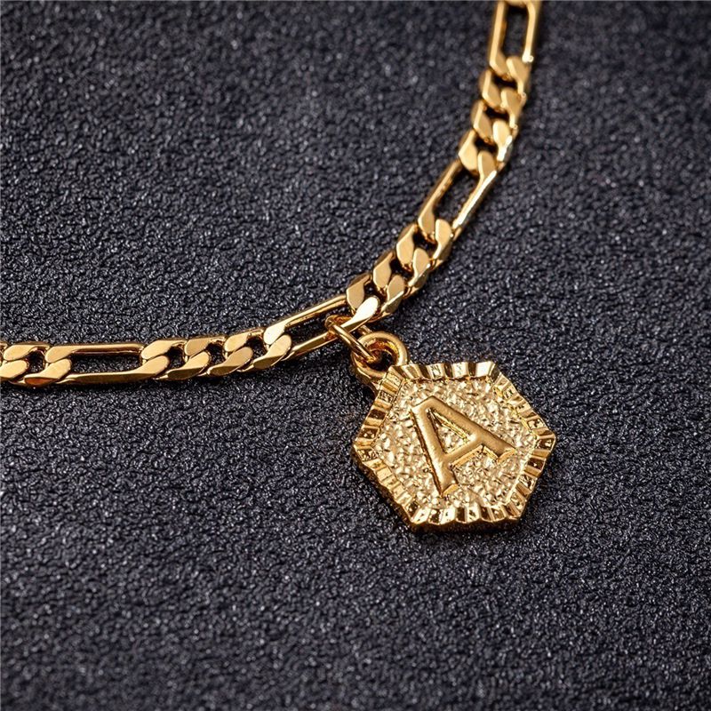 Personalisierte Alphabet-Fußkette in Goldoptik Elegantes Damen-Schmuckstück