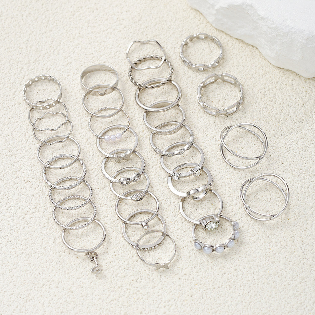 Mehrteiliges Ring-Set mit verschiedenen Motiven