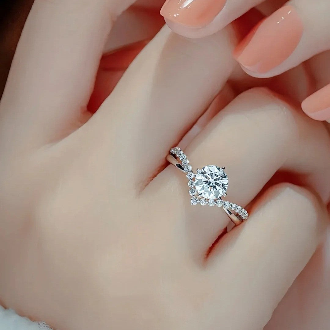 Kronenring mit Moissanit – Eleganter Stapelring im luxuriösen Design